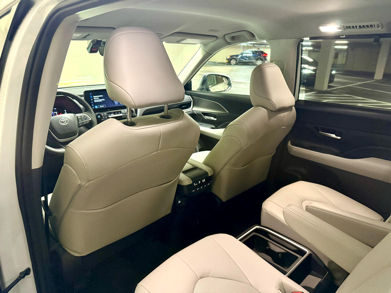 2025 Toyota Grand Highlander Limited photo 21