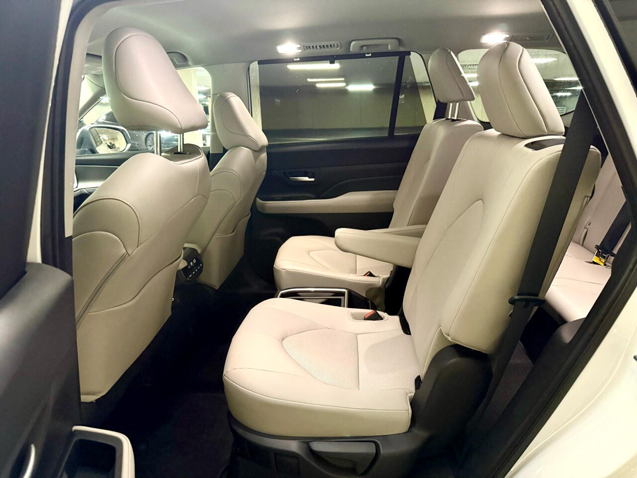 2025 Toyota Grand Highlander Limited photo 22
