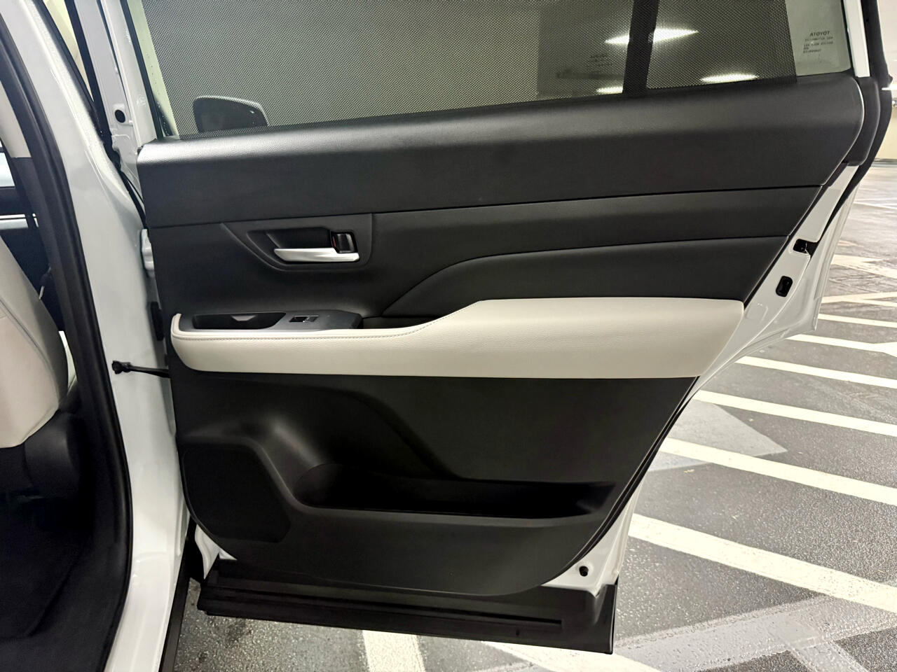 2025 Toyota Grand Highlander Limited photo 26