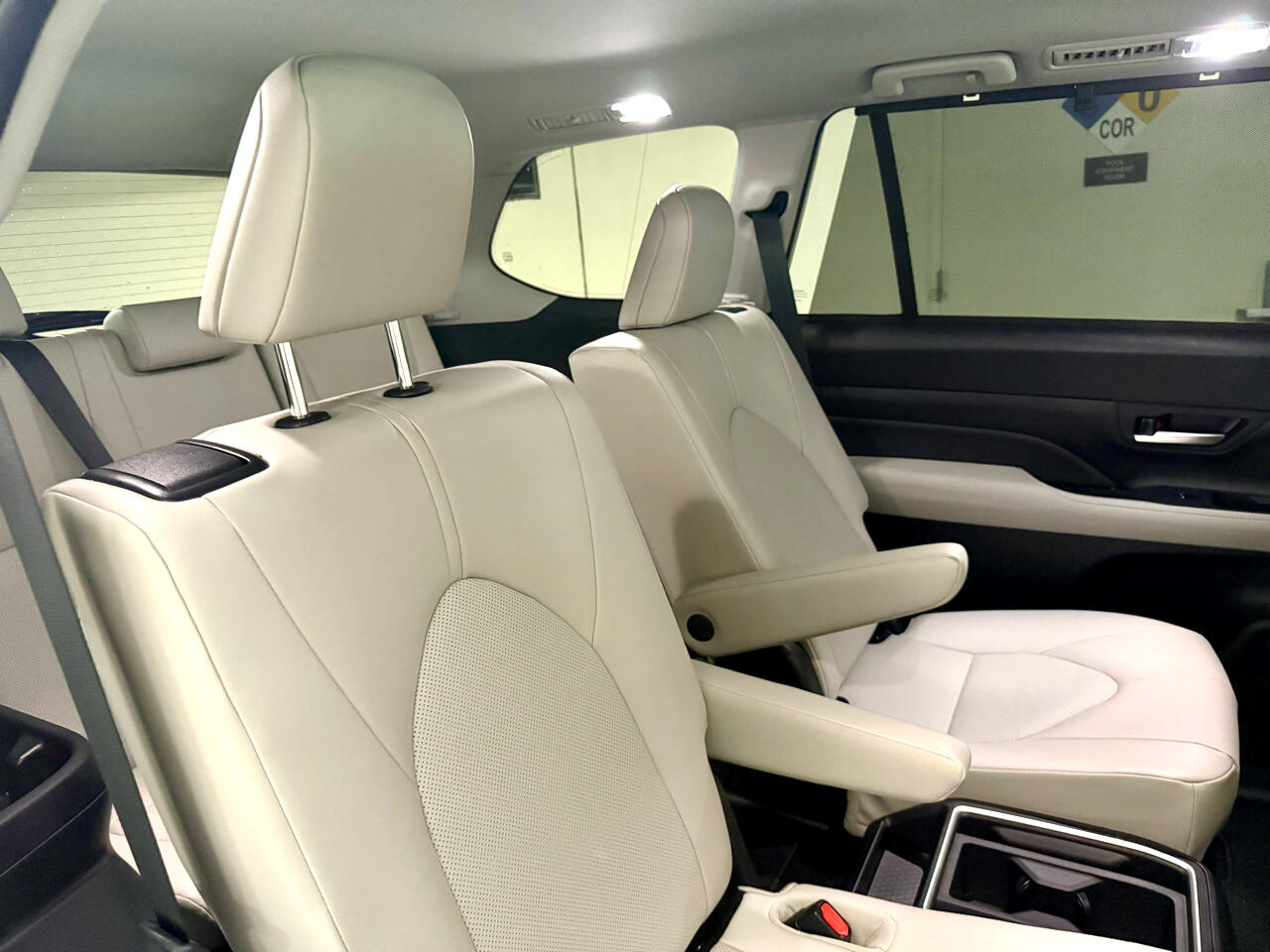 2025 Toyota Grand Highlander Limited photo 29