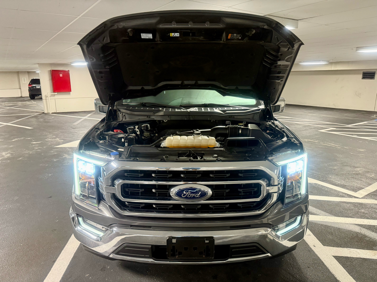 Ford F-150 2WD SuperCrew 145" XLT 2023