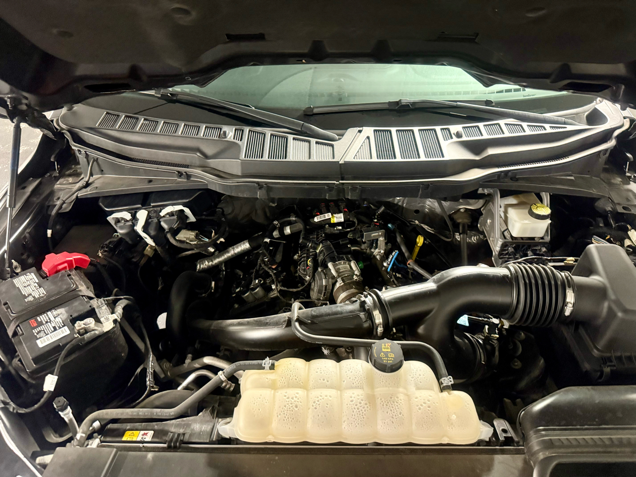 Ford F-150 2WD SuperCrew 145" XLT 2023