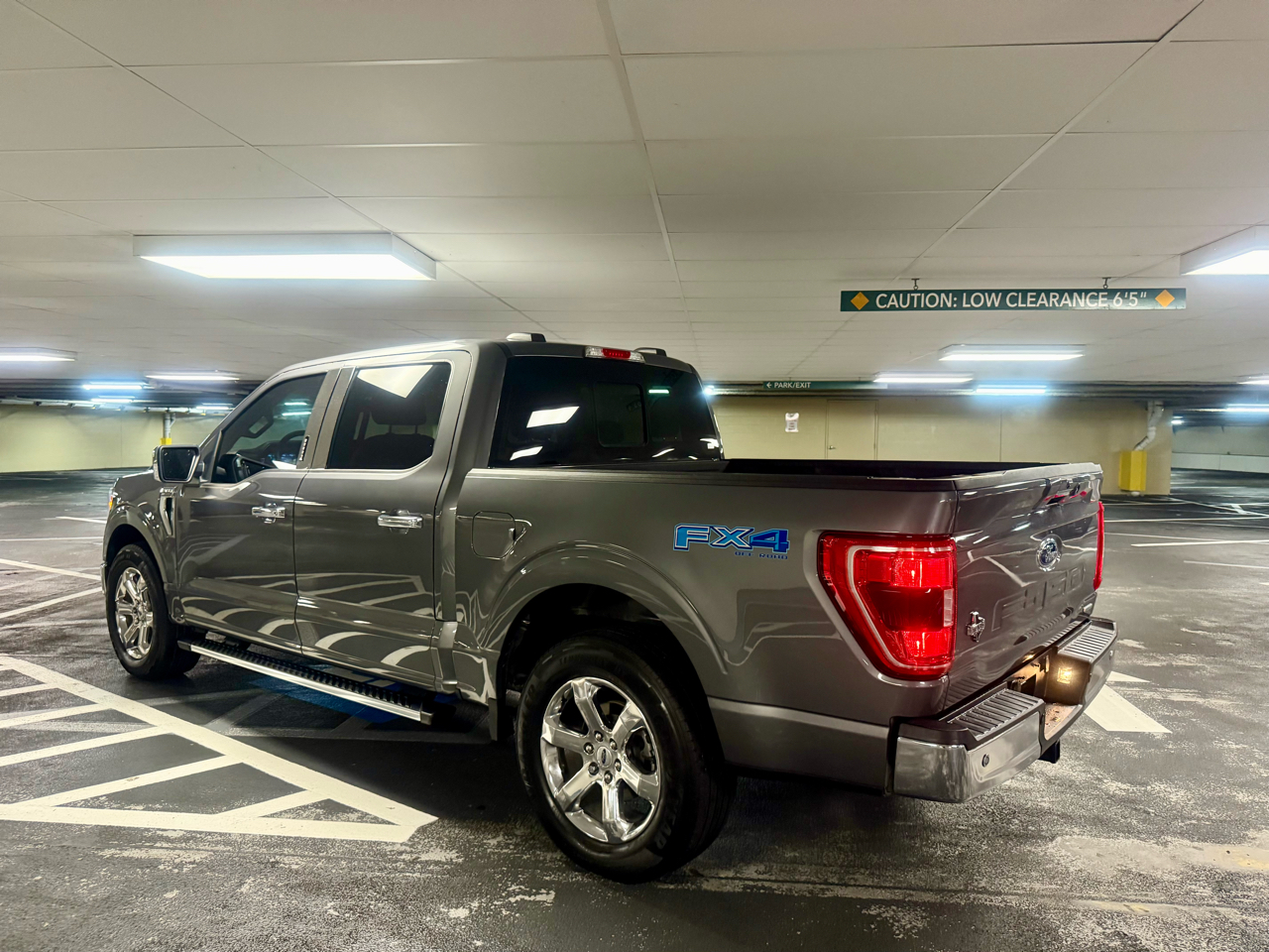 Ford F-150 2WD SuperCrew 145" XLT 2023