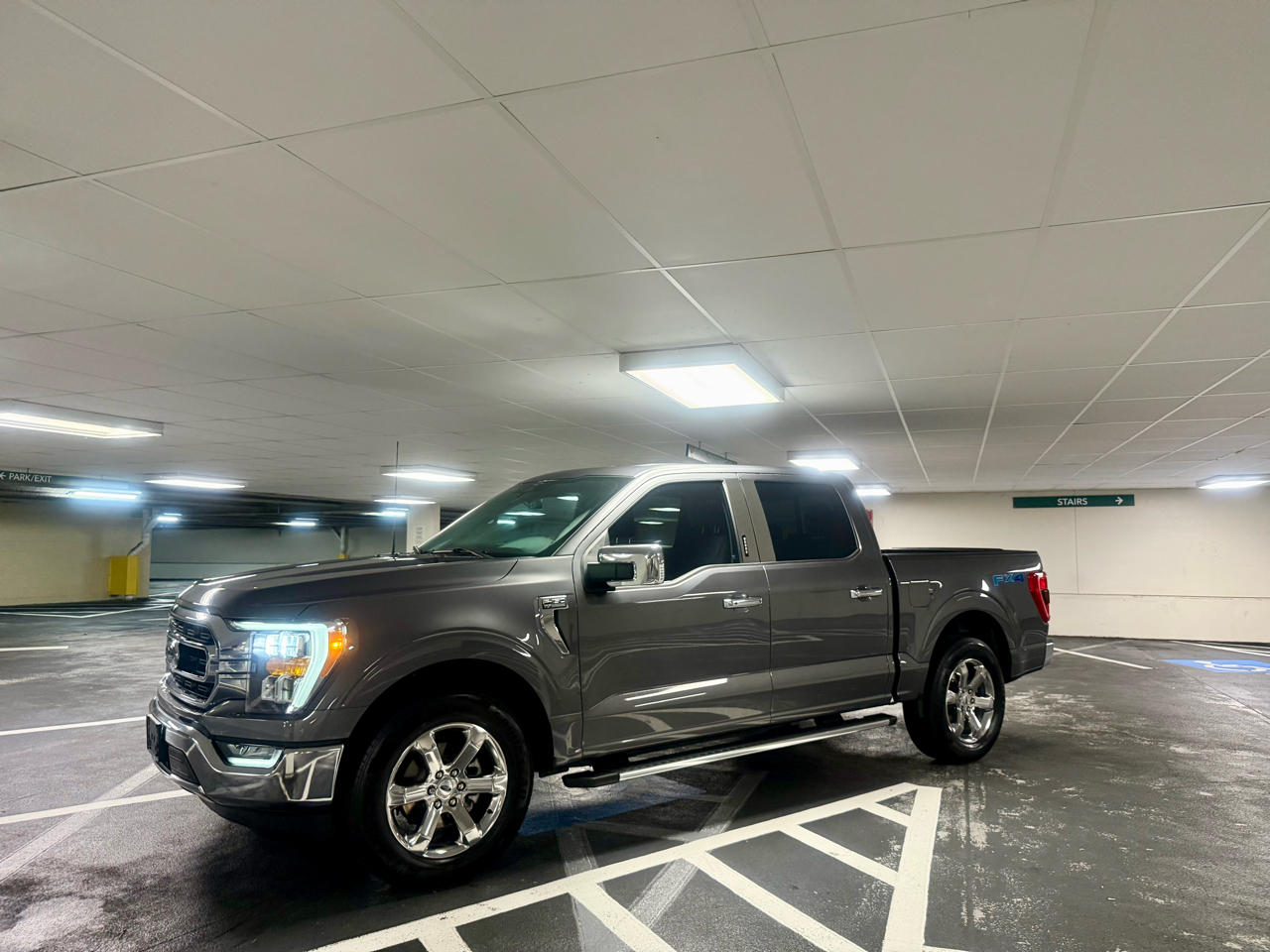 Ford F-150 2WD SuperCrew 145" XLT 2023