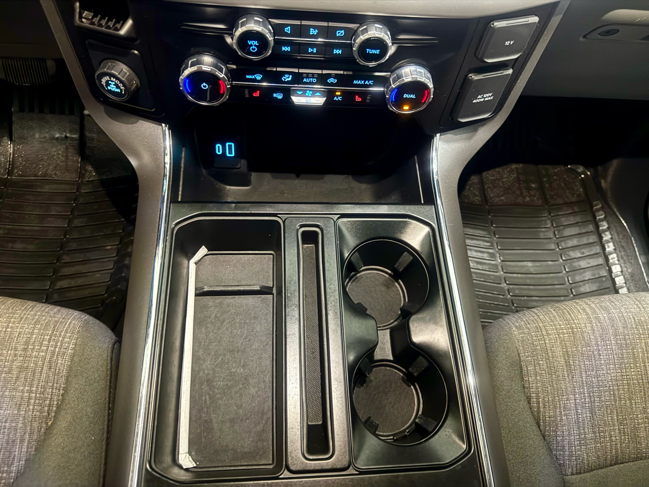 Ford F-150 2WD SuperCrew 145" XLT 2023