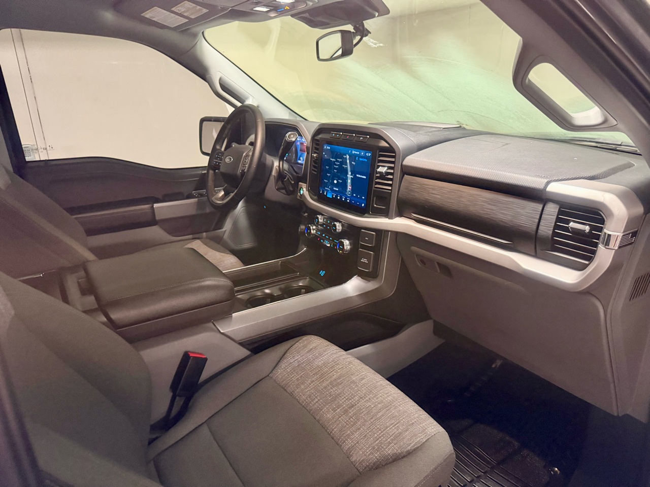 Ford F-150 2WD SuperCrew 145" XLT 2023