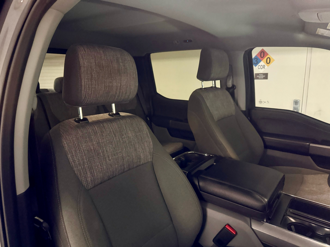 Ford F-150 2WD SuperCrew 145" XLT 2023