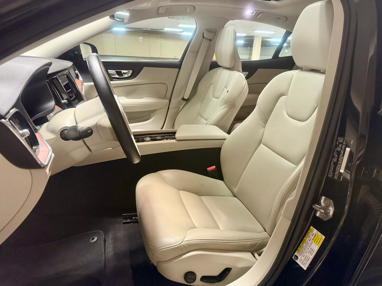 Volvo S60 B5 Momentum 2022