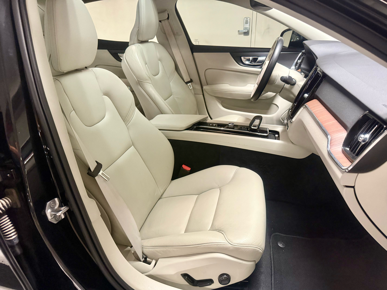 Volvo S60 B5 Momentum 2022