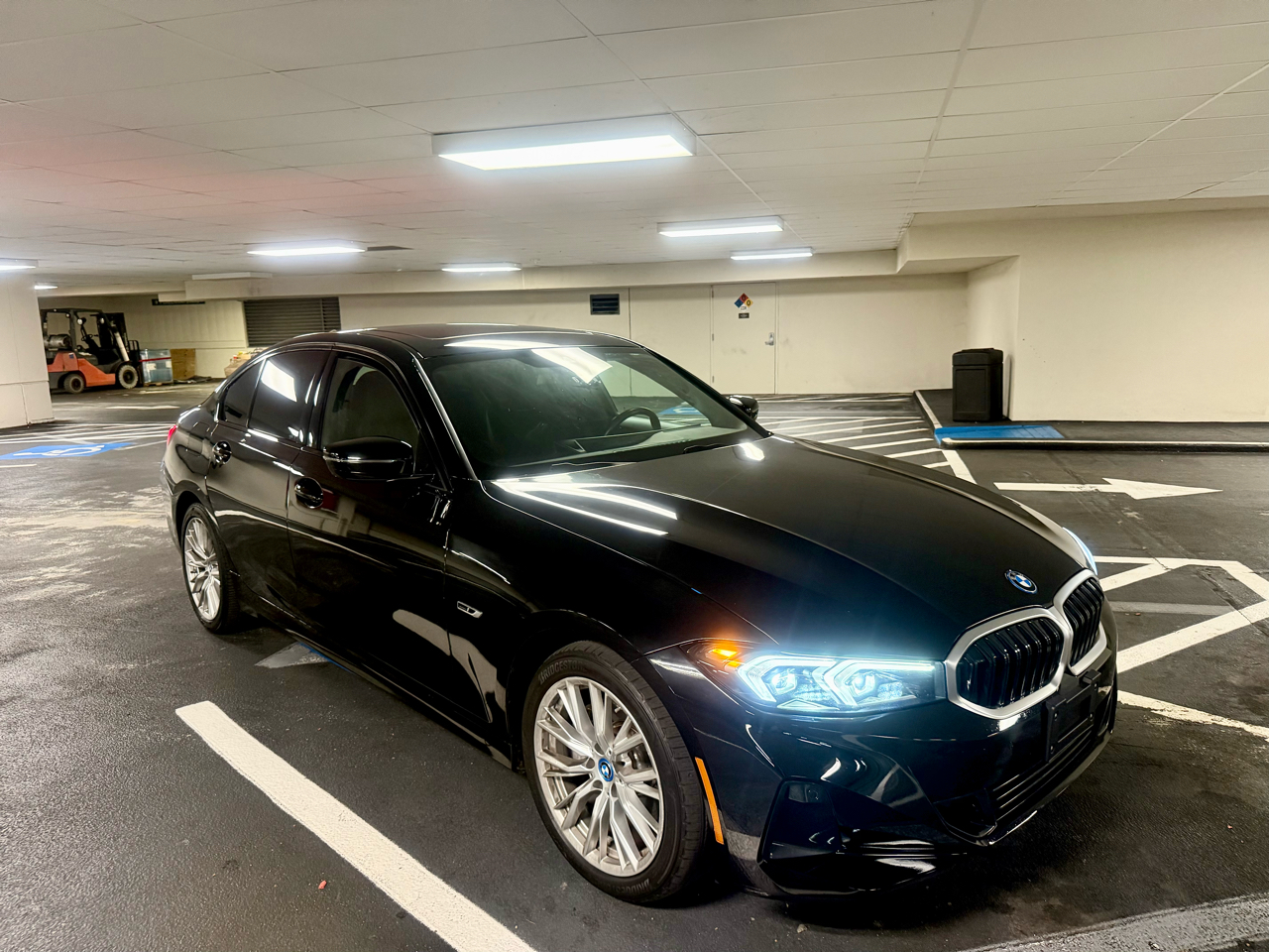 BMW 3-Series 330e 2023