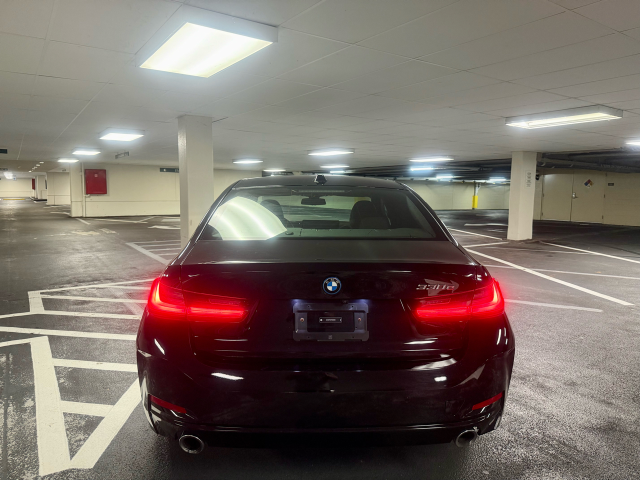 BMW 3-Series 330e 2023