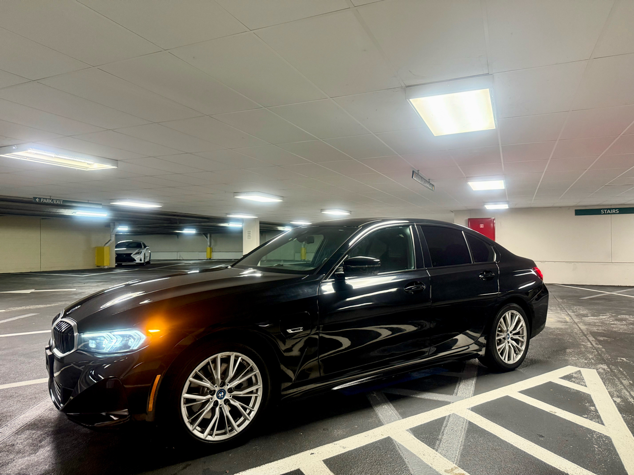 BMW 3-Series 330e 2023