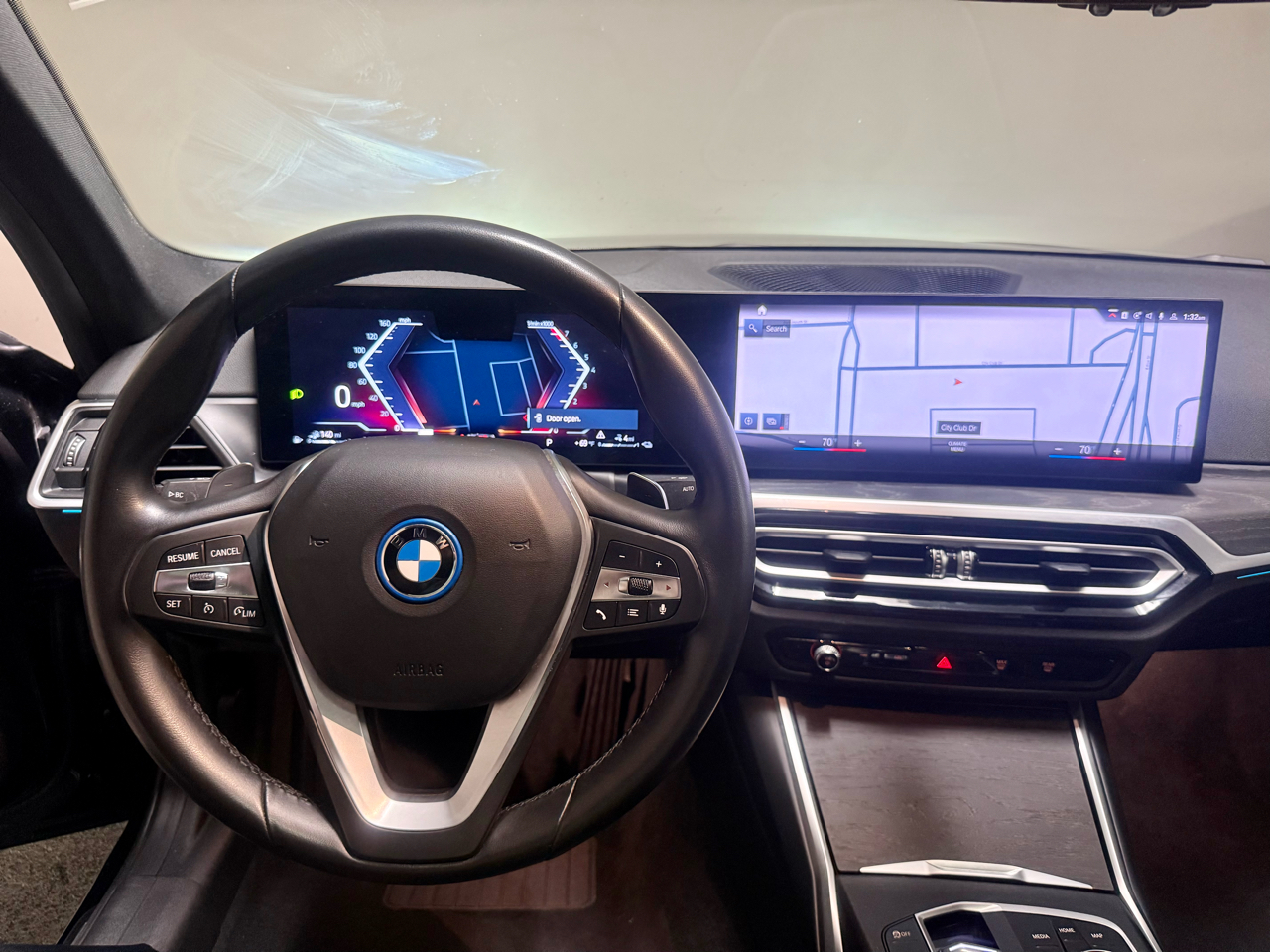 BMW 3-Series 330e 2023