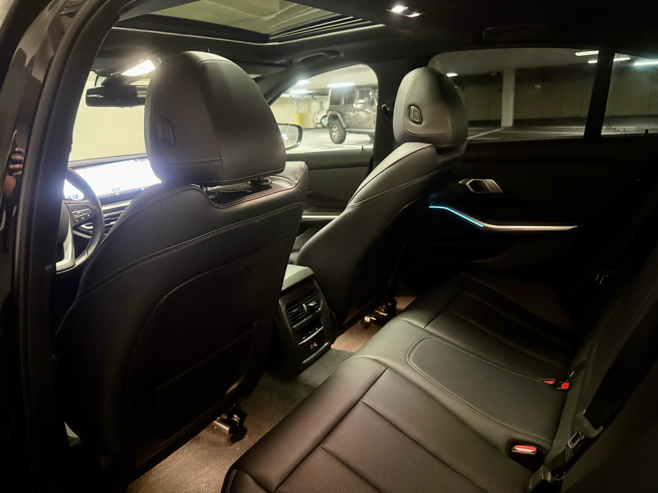 BMW 3-Series 330e 2023