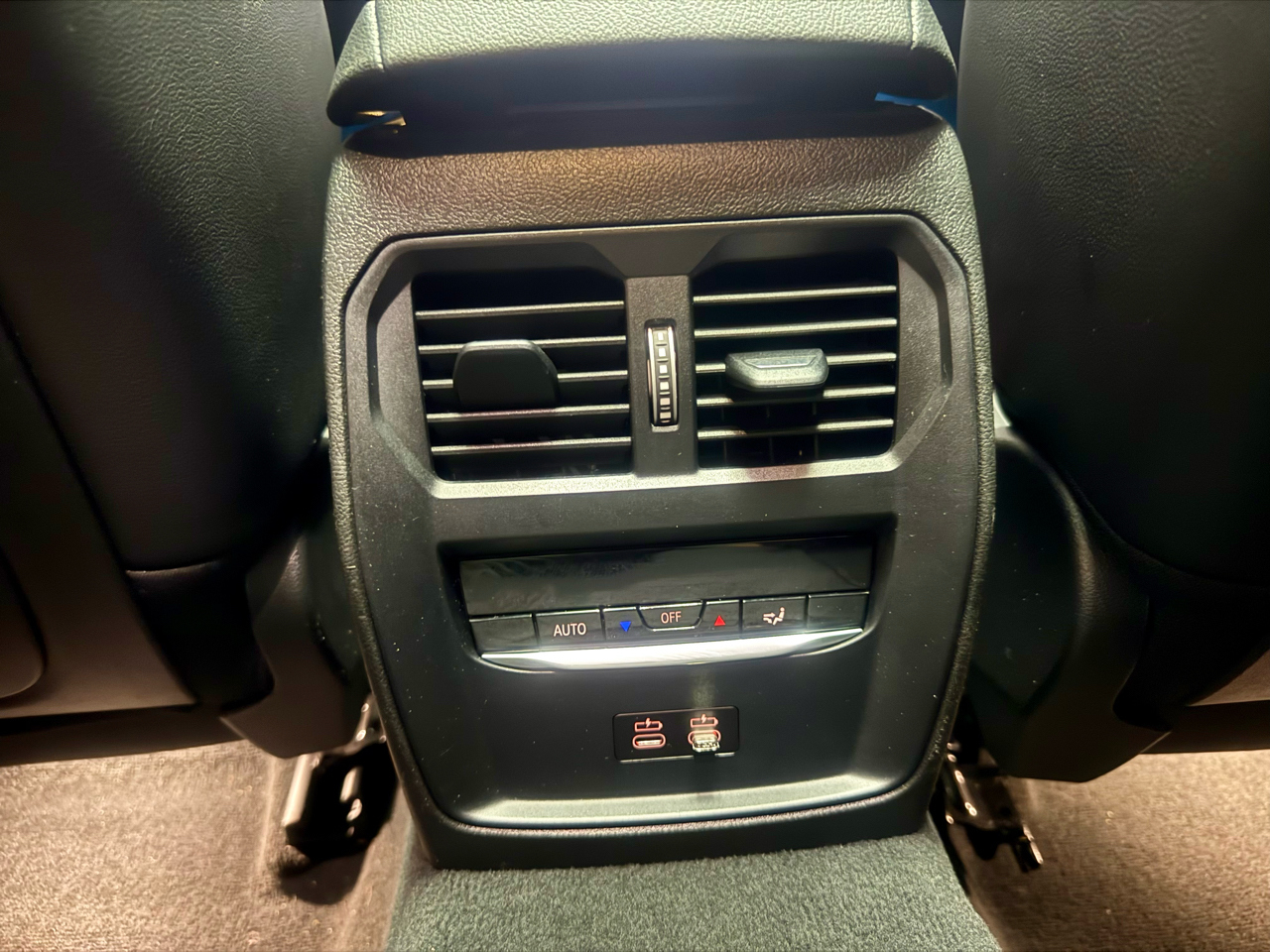 BMW 3-Series 330e 2023