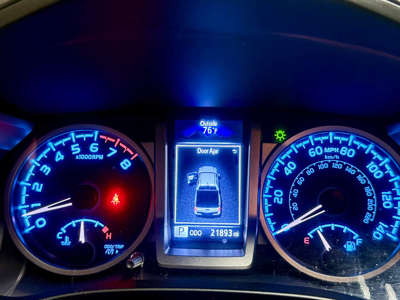 Toyota Tacoma 2WD Double Cab V6 AT SR5 (Natl) 2022