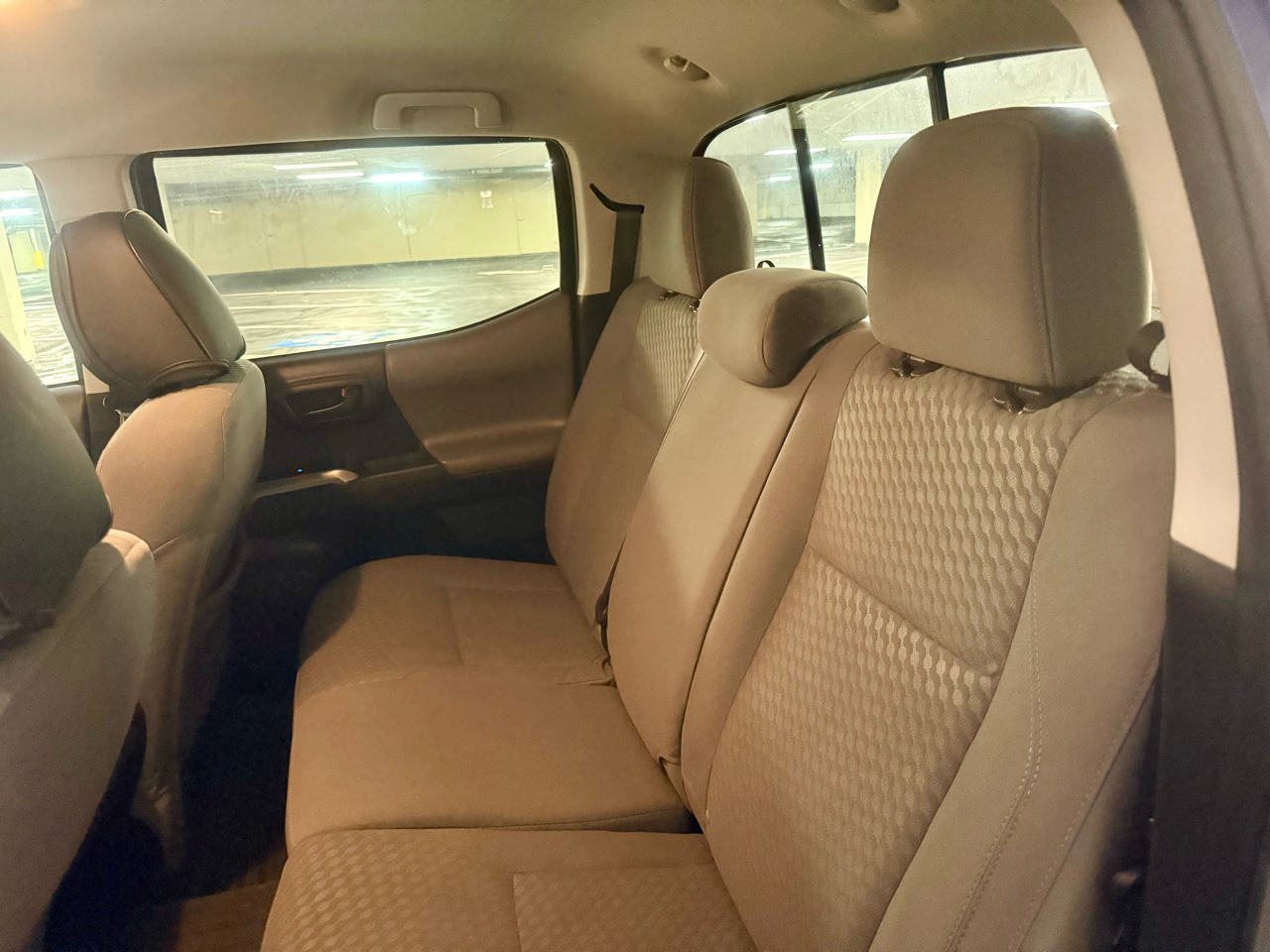 Toyota Tacoma 2WD Double Cab V6 AT SR5 (Natl) 2022