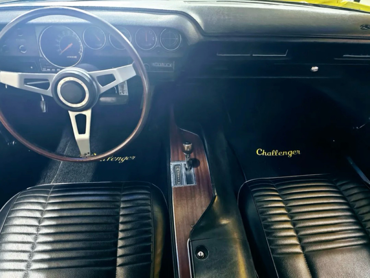 Dodge Challenger Base 2D Coupe 1970