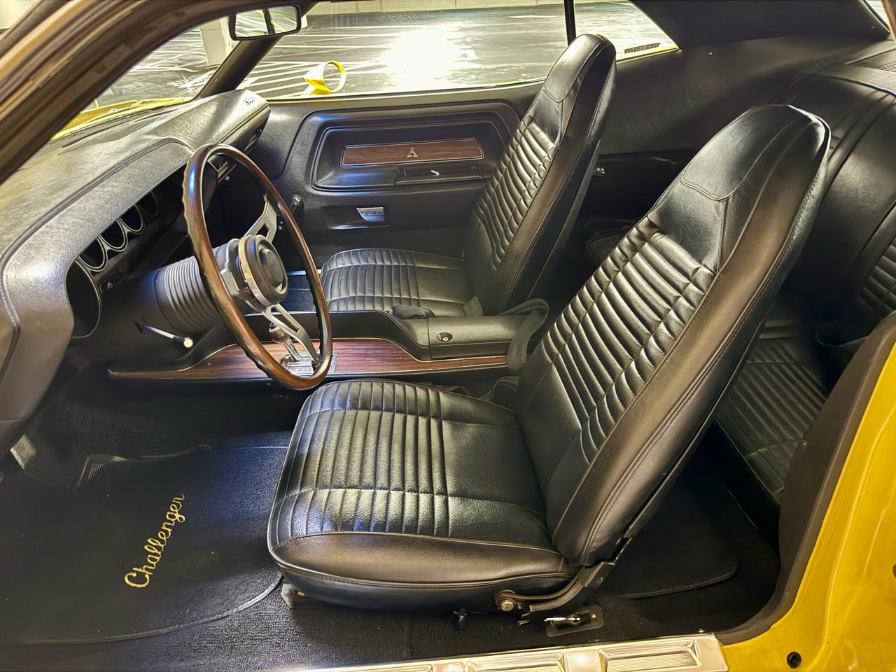 Dodge Challenger Base 2D Coupe 1970