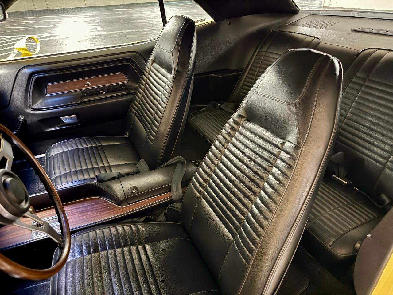 Dodge Challenger Base 2D Coupe 1970