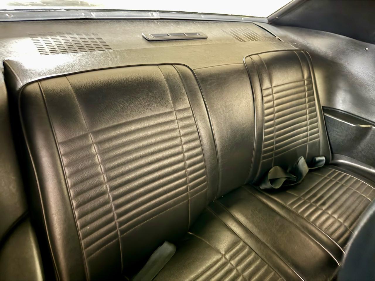 Dodge Challenger Base 2D Coupe 1970