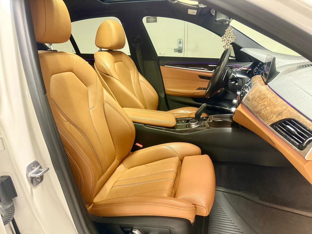 BMW 5-Series 540i xDrive Sedan 2019