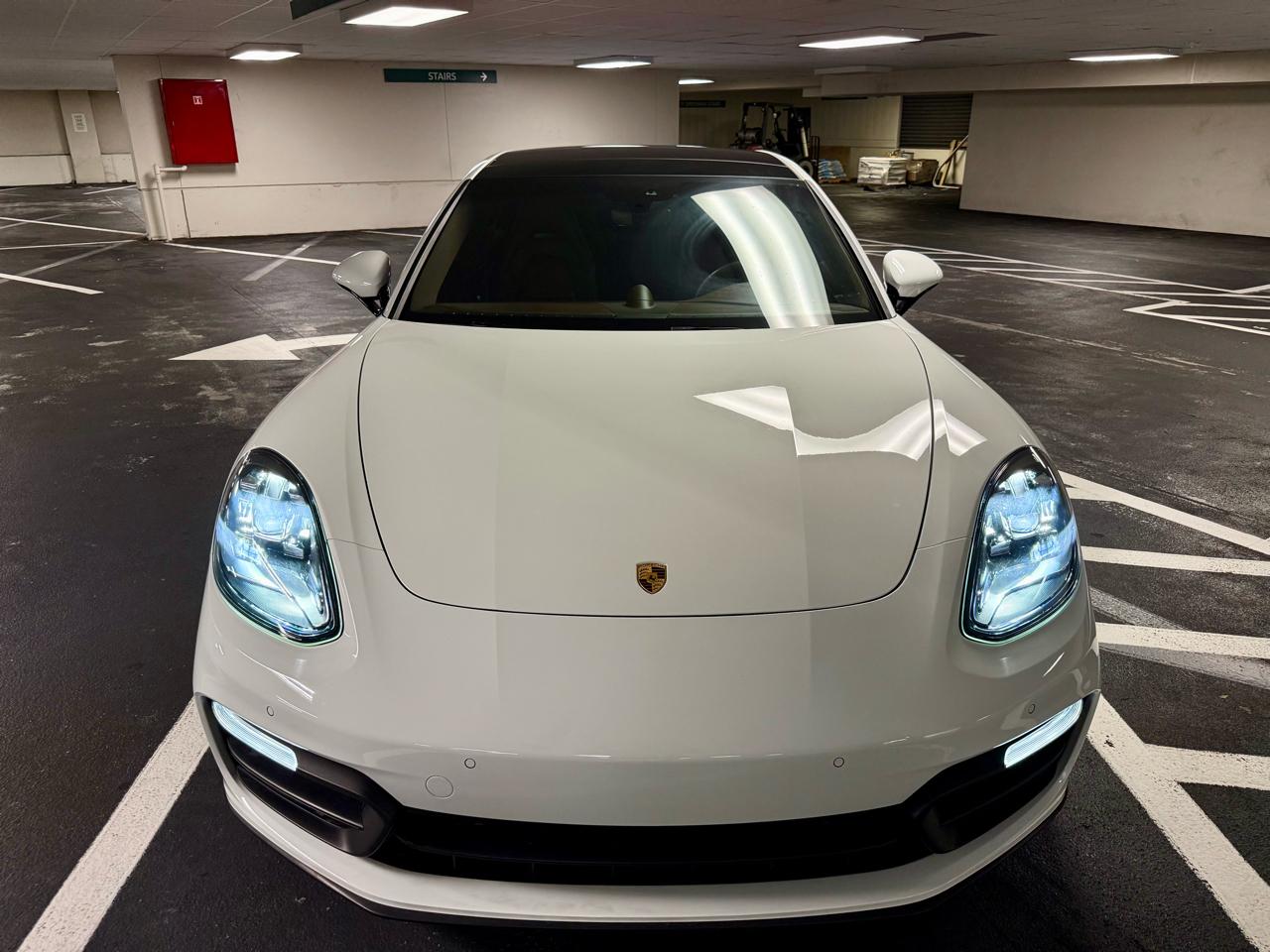 Porsche Panamera RWD 2022