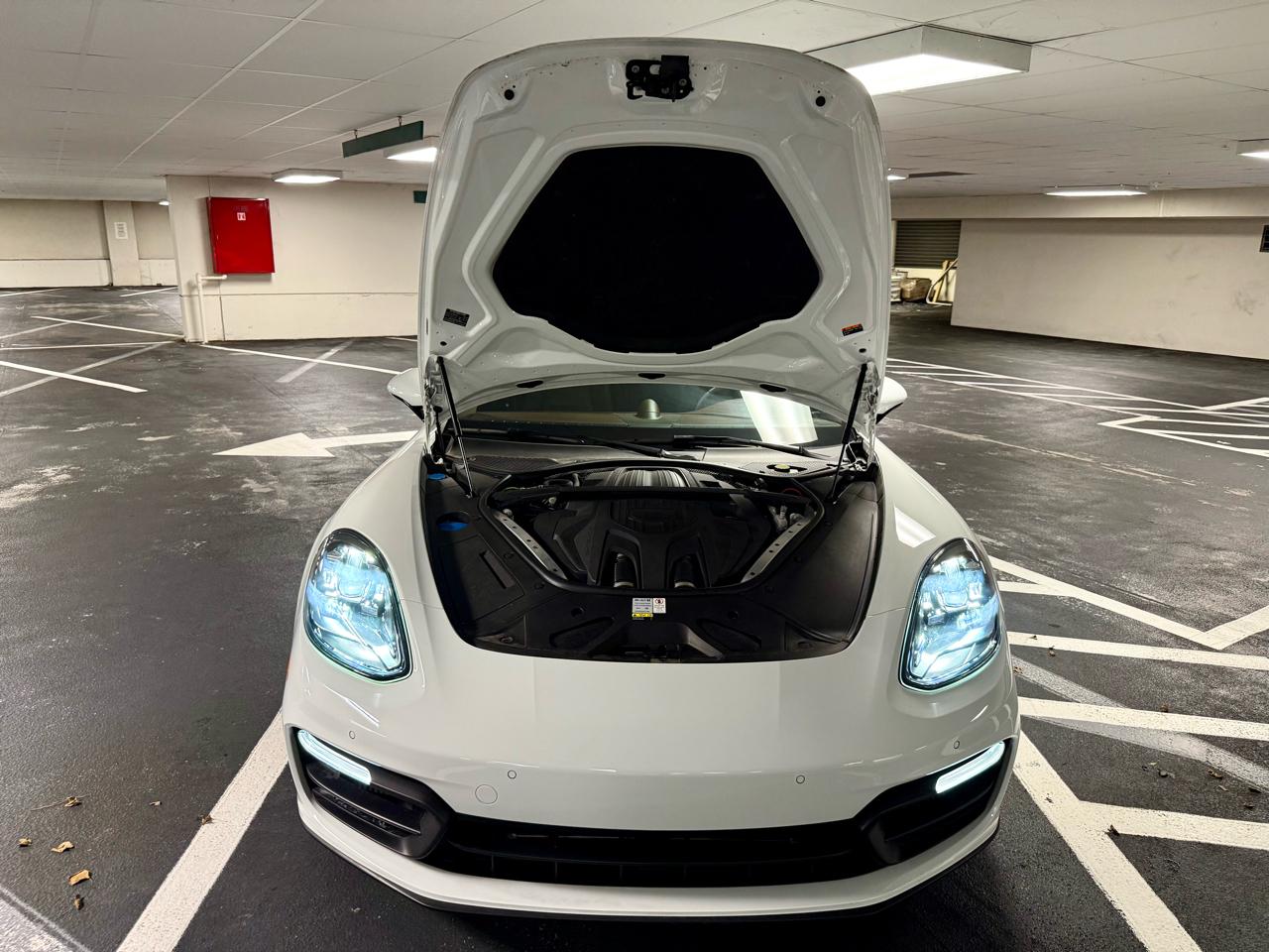 Porsche Panamera RWD 2022