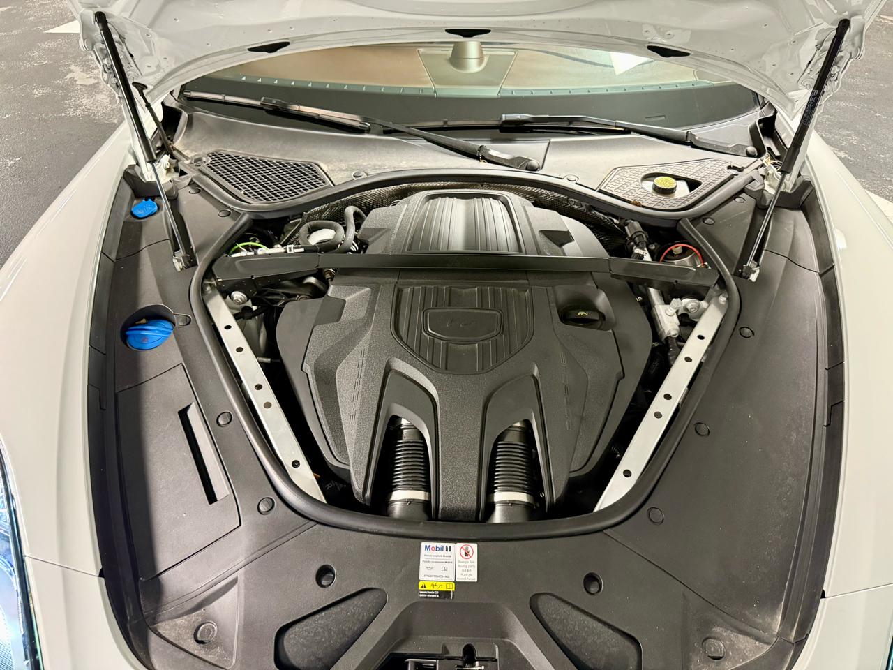 Porsche Panamera RWD 2022