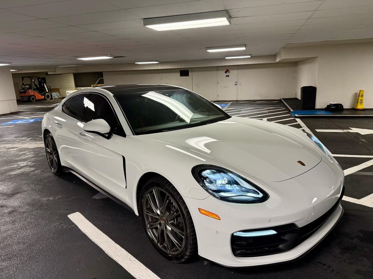 Porsche Panamera RWD 2022