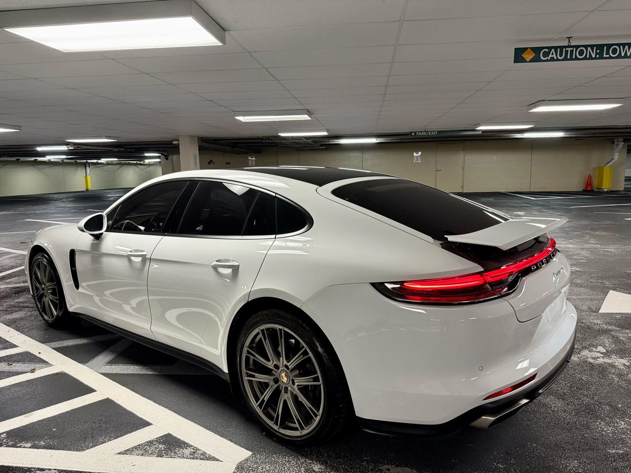 Porsche Panamera RWD 2022