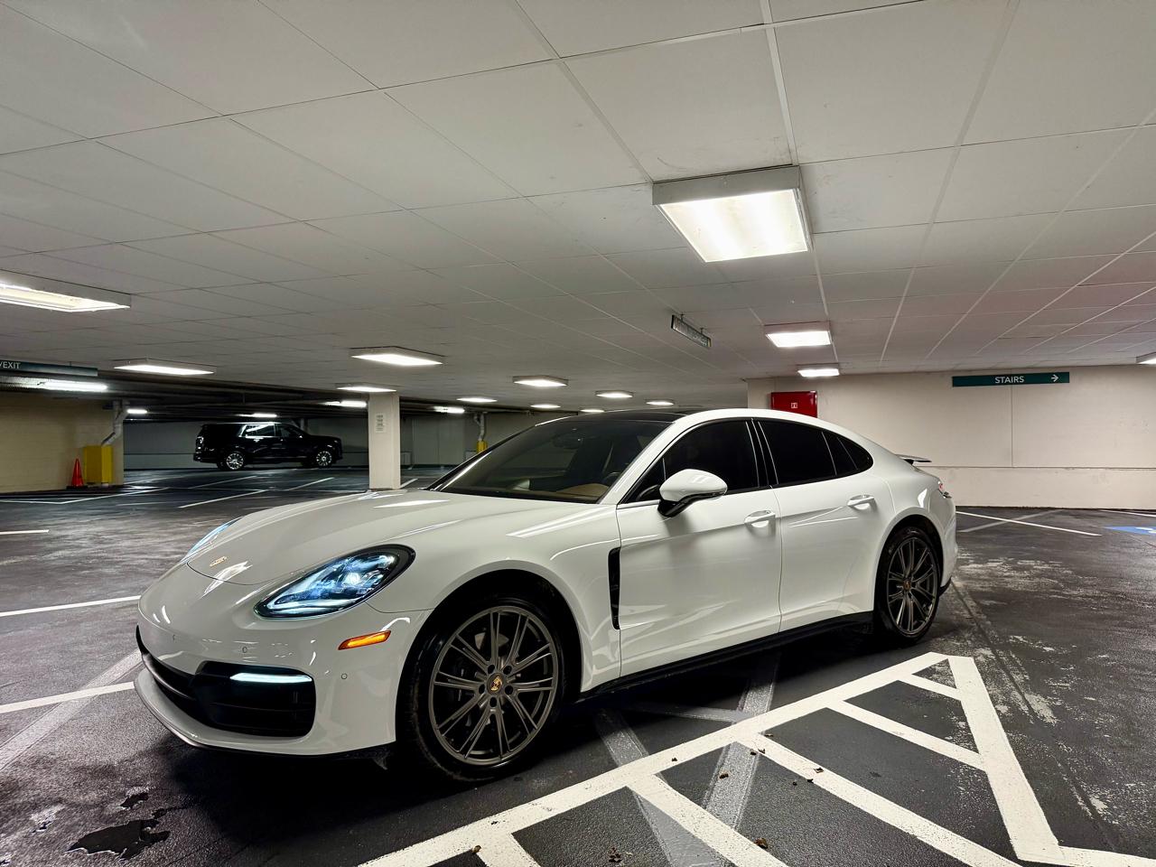 Porsche Panamera RWD 2022
