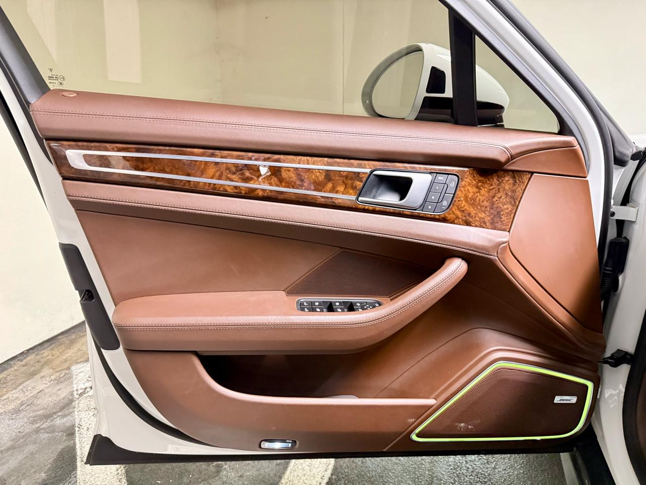 Porsche Panamera RWD 2022