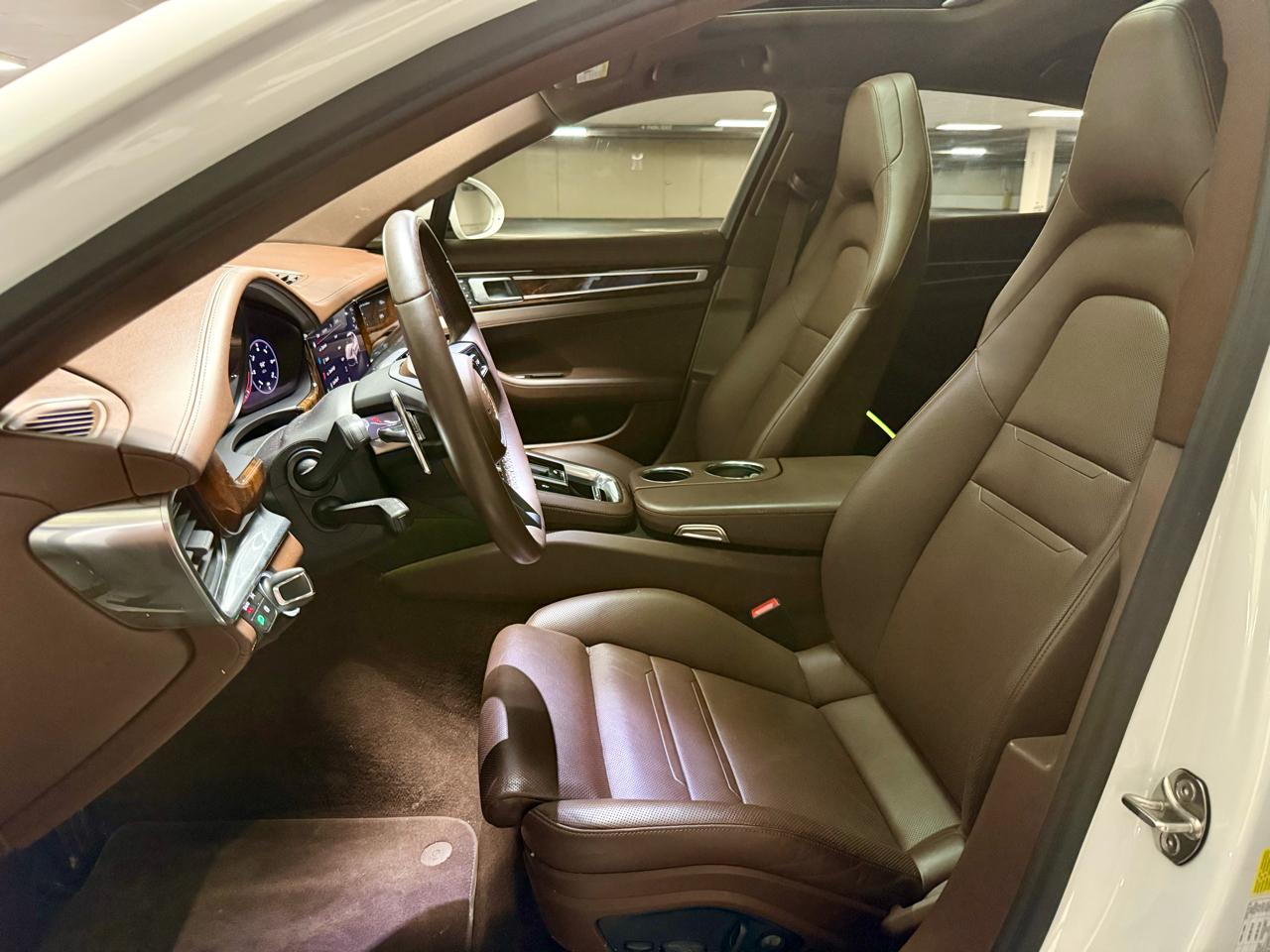 Porsche Panamera RWD 2022