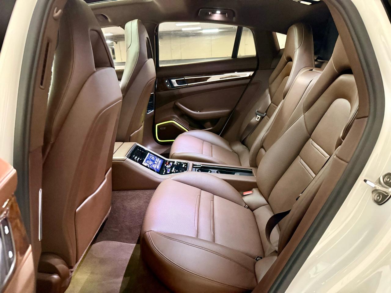 Porsche Panamera RWD 2022