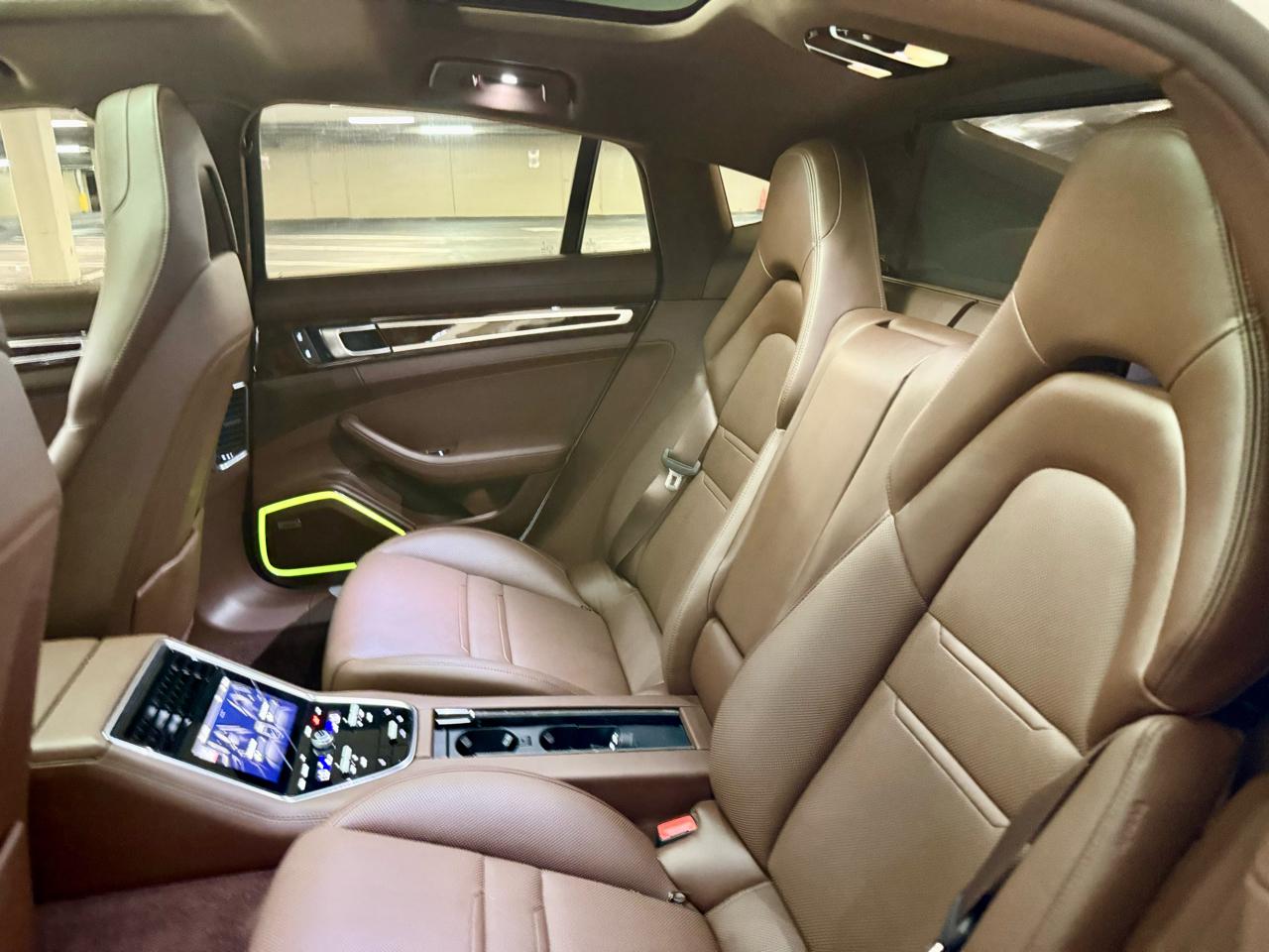 Porsche Panamera RWD 2022