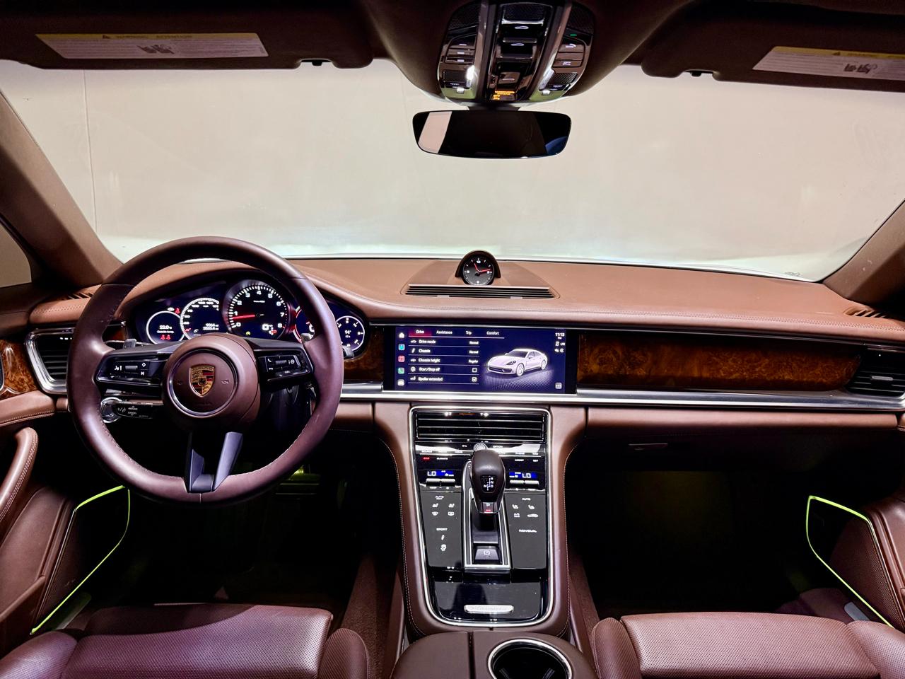 Porsche Panamera RWD 2022