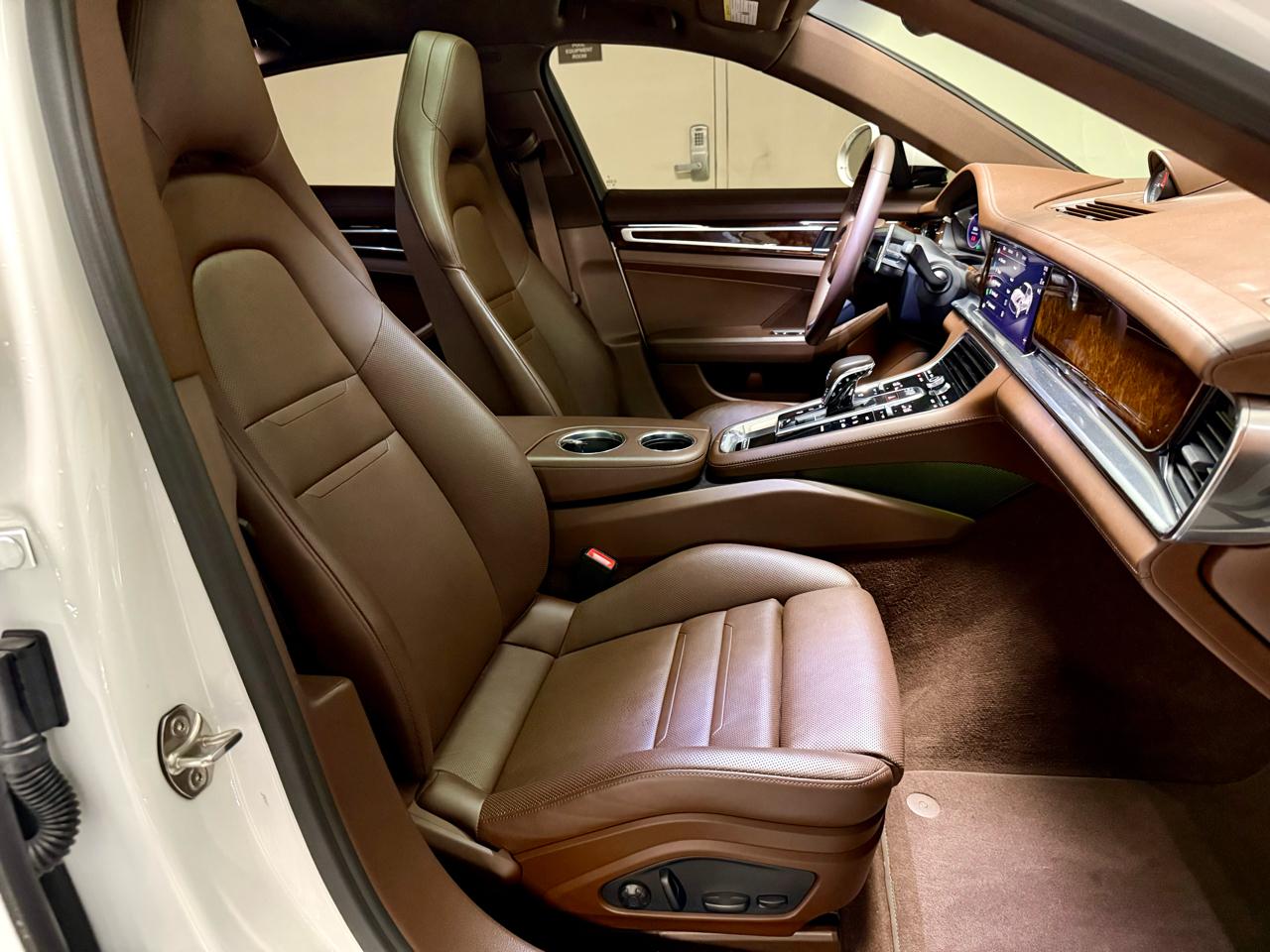 Porsche Panamera RWD 2022