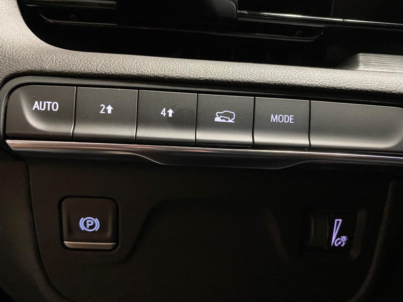 Cadillac Escalade ESV 4WD 4dr Premium Luxury 2023