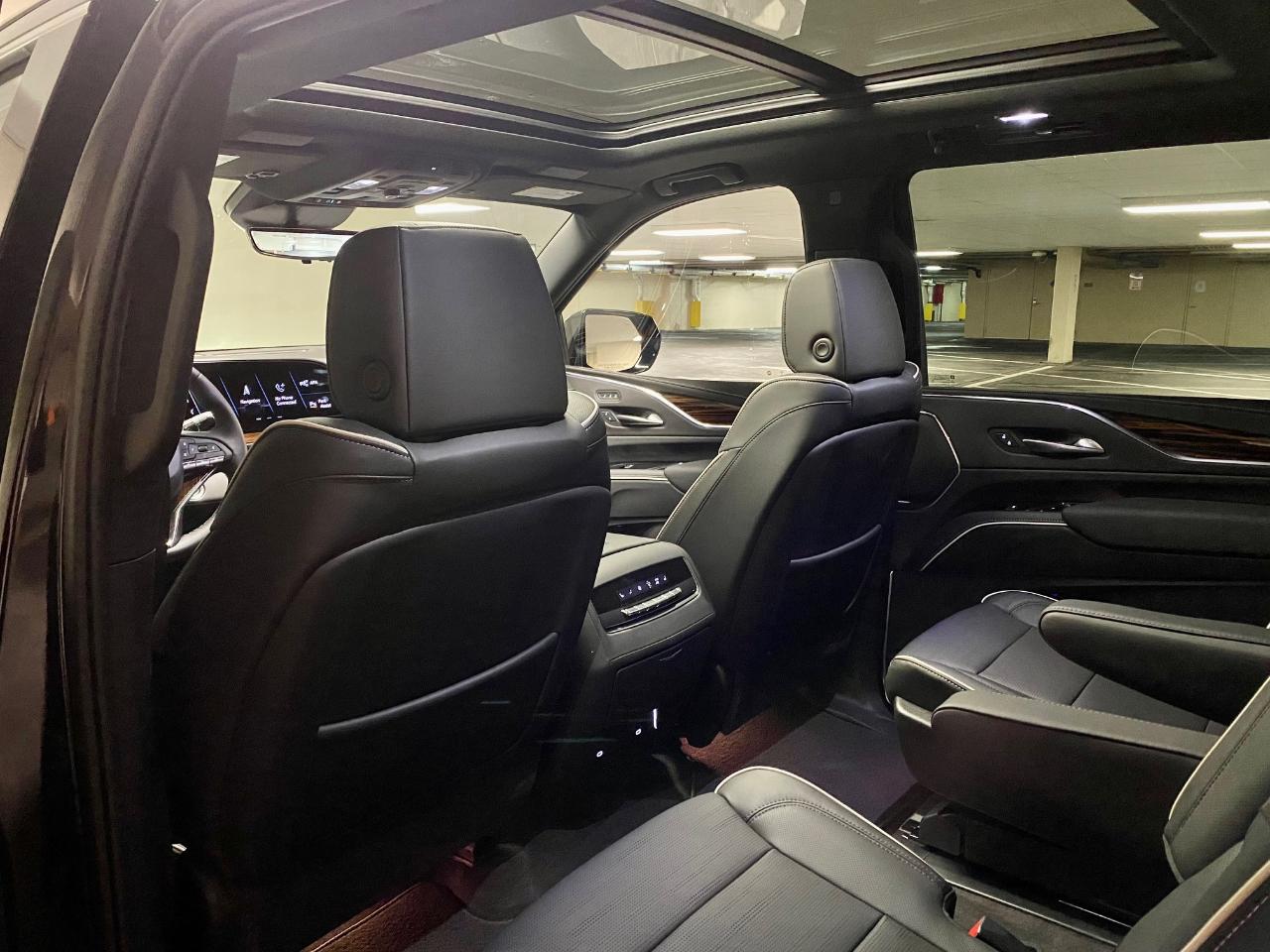 Cadillac Escalade ESV 4WD 4dr Premium Luxury 2023