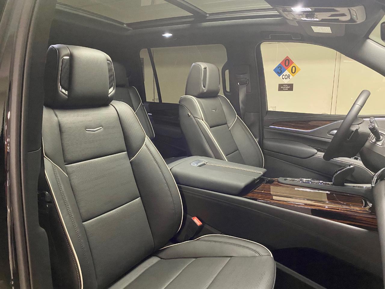 Cadillac Escalade ESV 4WD 4dr Premium Luxury 2023