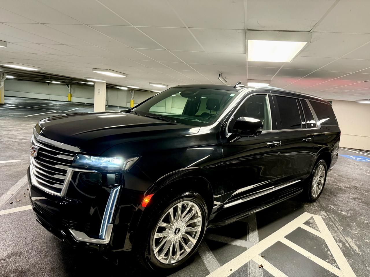 Cadillac Escalade ESV 4WD 4dr Premium Luxury 2023