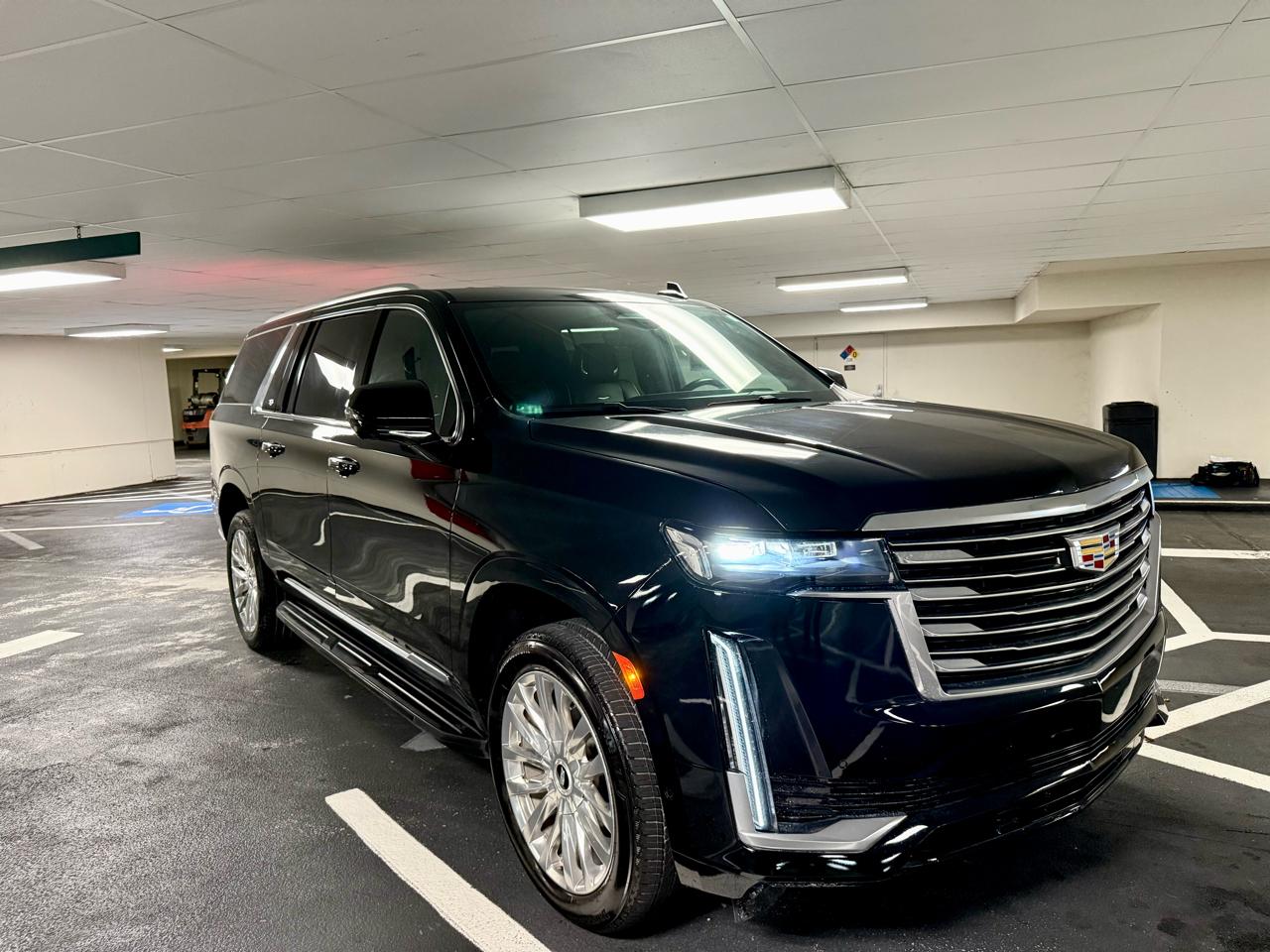 Cadillac Escalade ESV 4WD 4dr Premium Luxury 2023