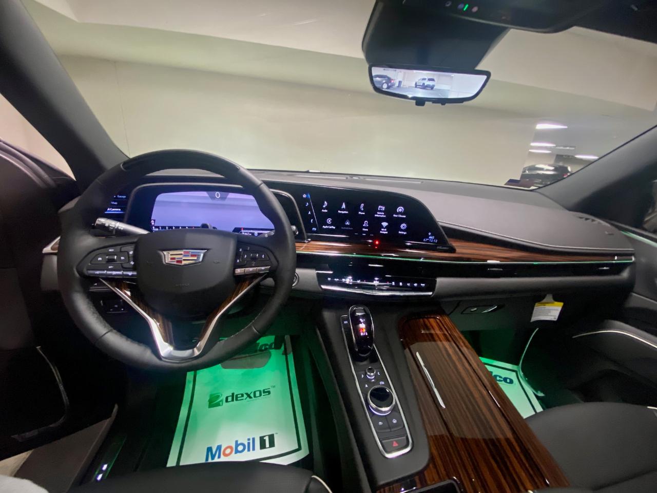 Cadillac Escalade ESV 4WD 4dr Premium Luxury 2023