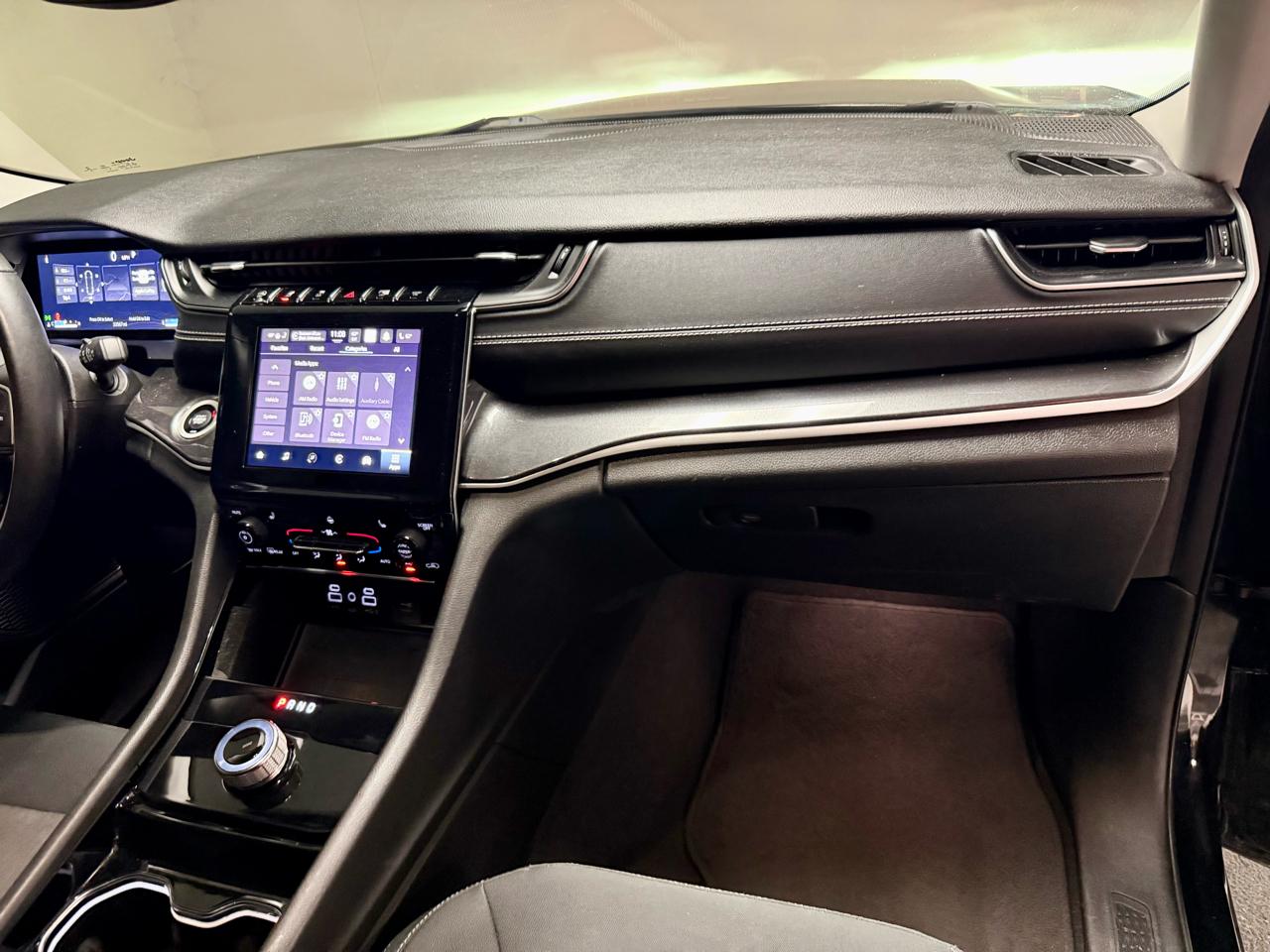 Jeep Grand Cherokee L Laredo 4x4 2022