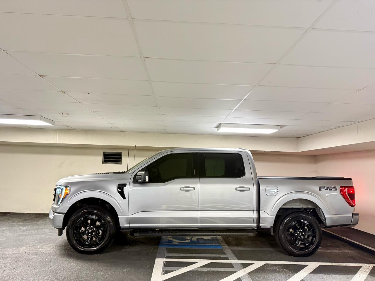 Ford F-150 4WD SuperCrew 145" XLT 2023