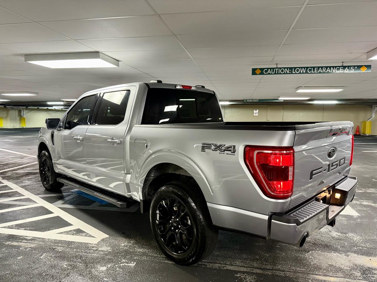 Ford F-150 4WD SuperCrew 145" XLT 2023