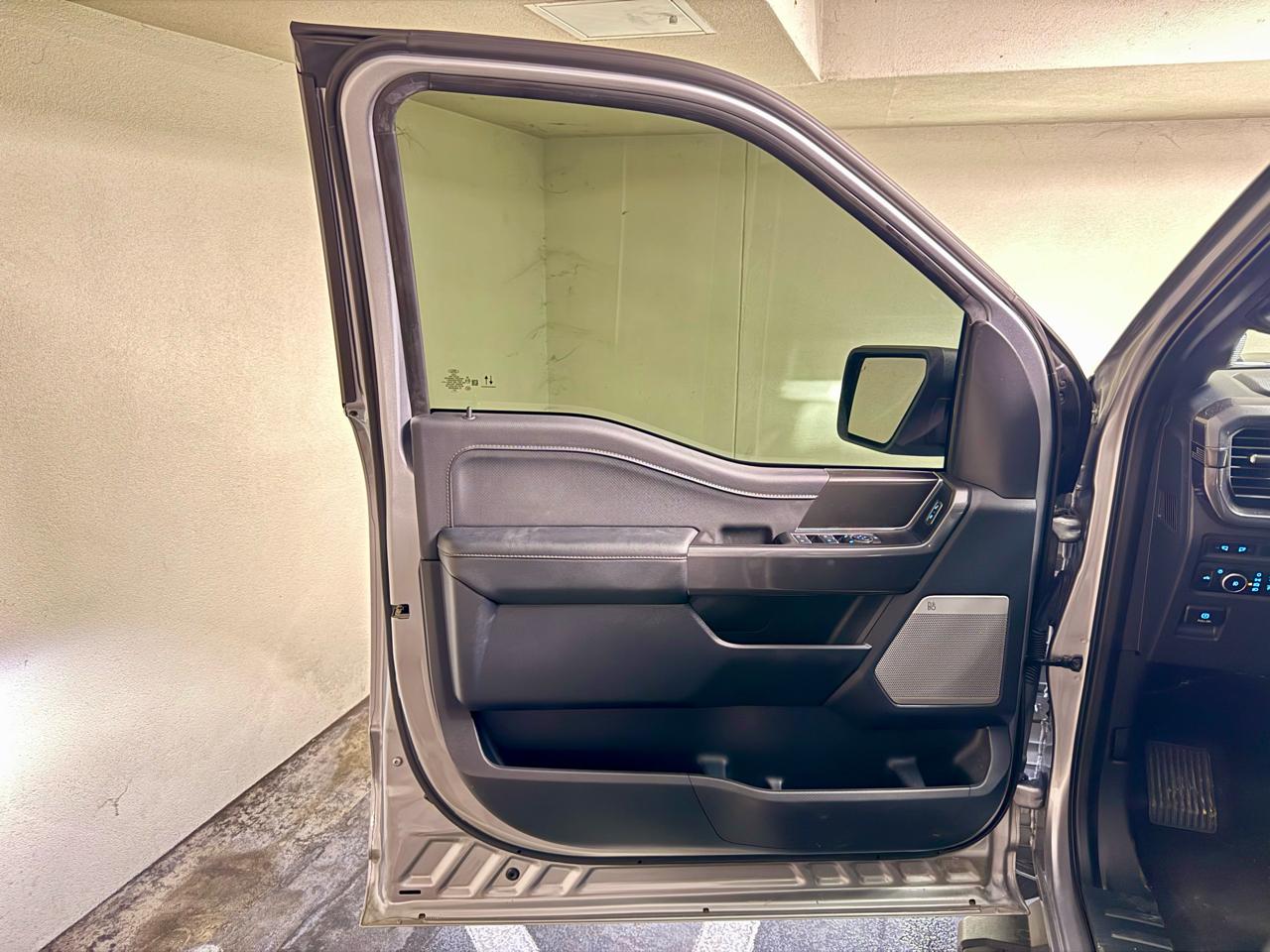 Ford F-150 4WD SuperCrew 145" XLT 2023