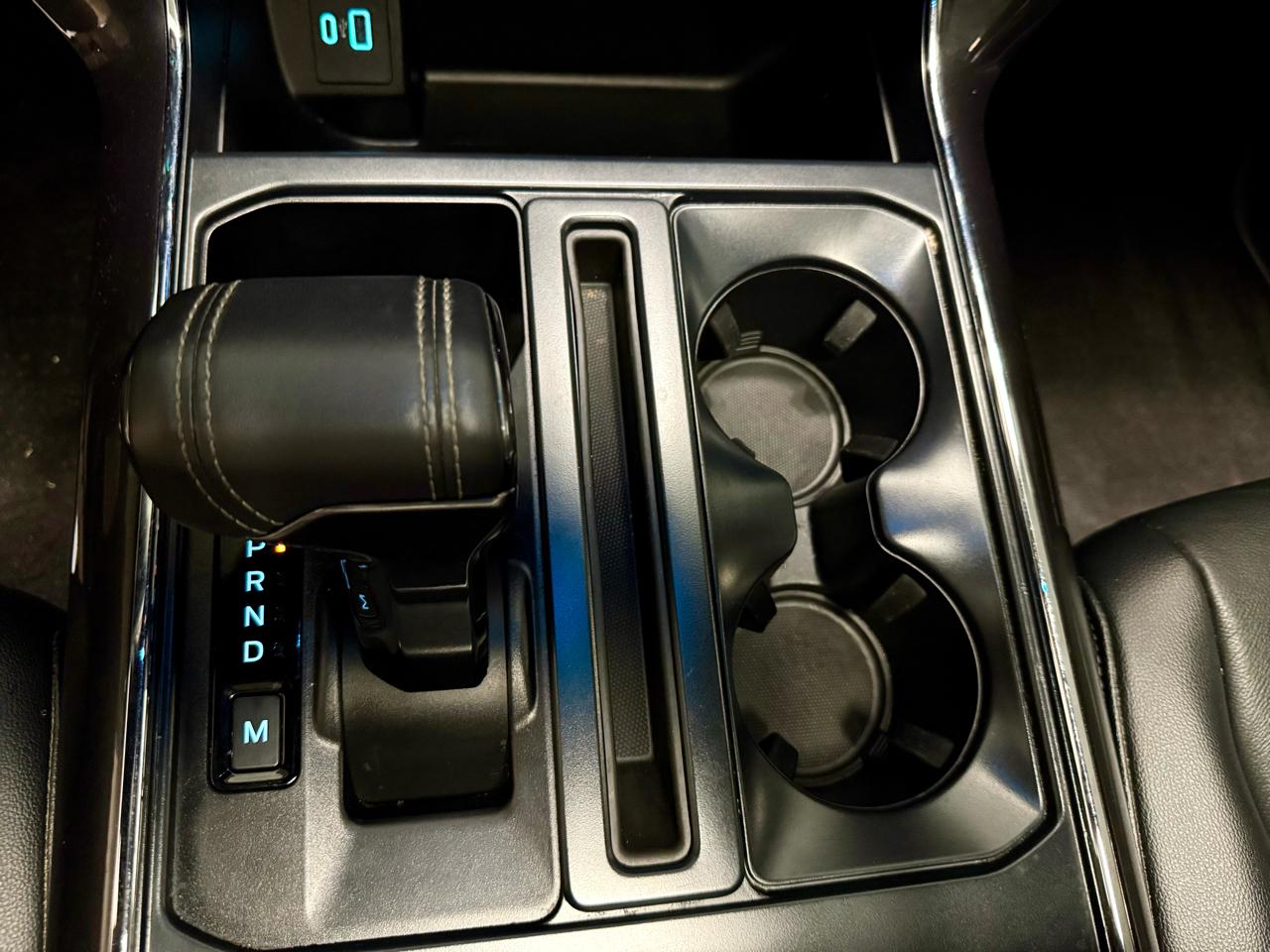 Ford F-150 4WD SuperCrew 145" XLT 2023