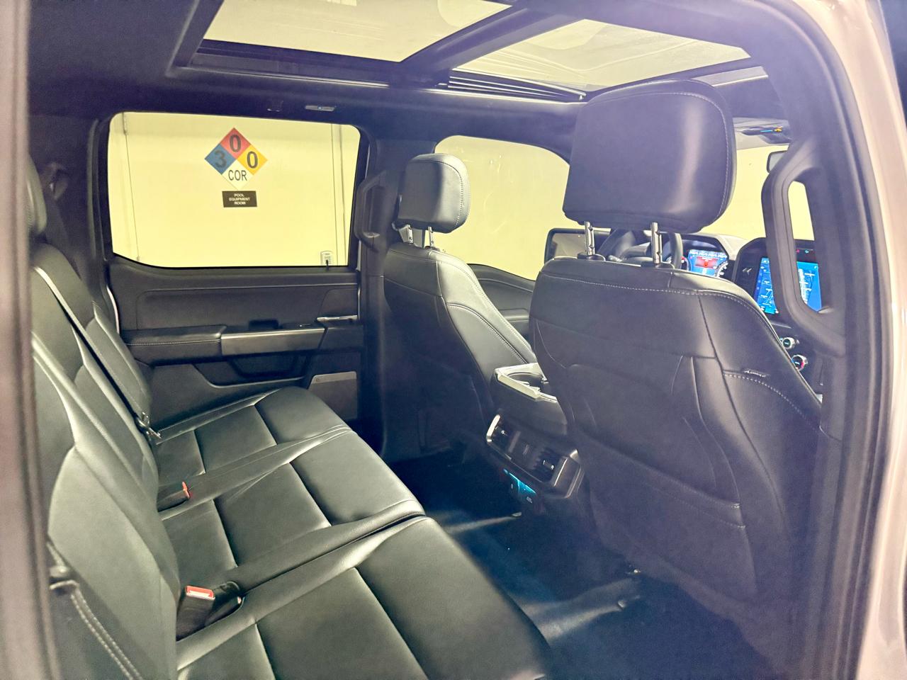 Ford F-150 4WD SuperCrew 145" XLT 2023